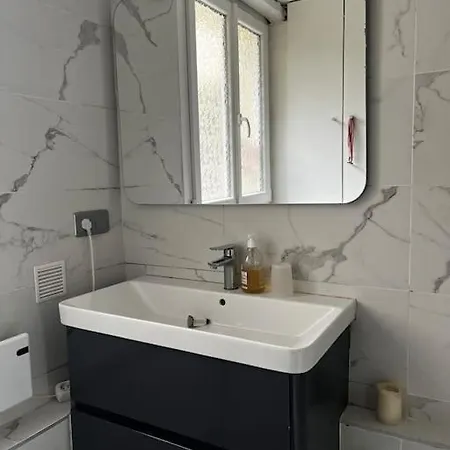 Apartamento Calme Avec Terrasse Montrouge